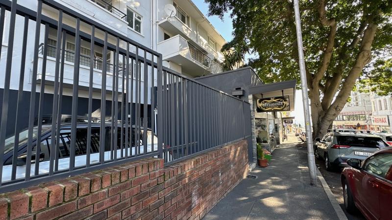 2 Bedroom Property for Sale in Sea Point Western Cape